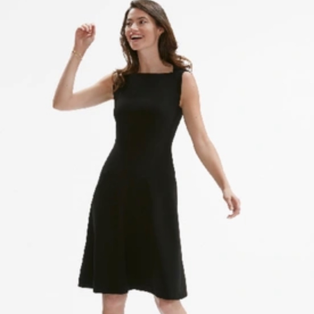 MMLafleur “Cindy” classic black dress